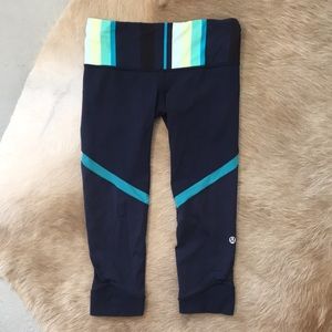 Lululemon Capris Leggings in Navy